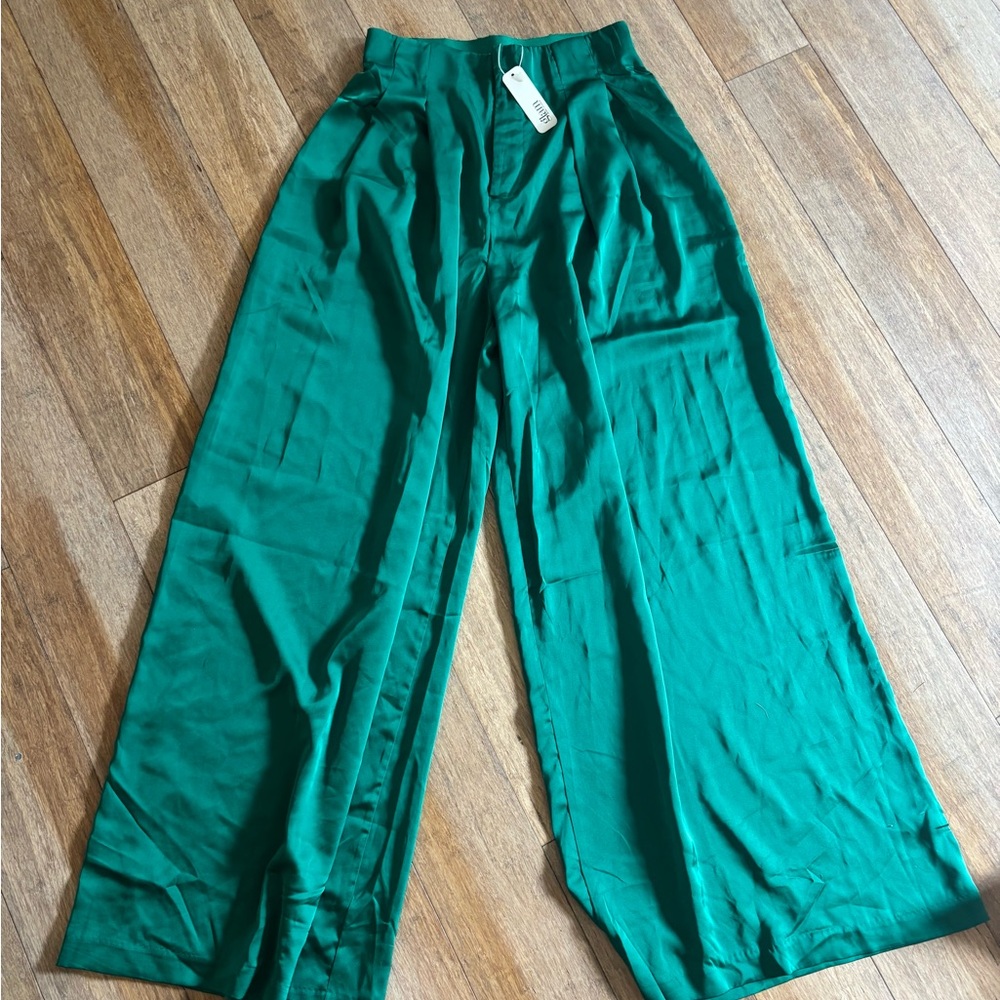 Glam LA • Green Wide-Leg Pants with High-Waist